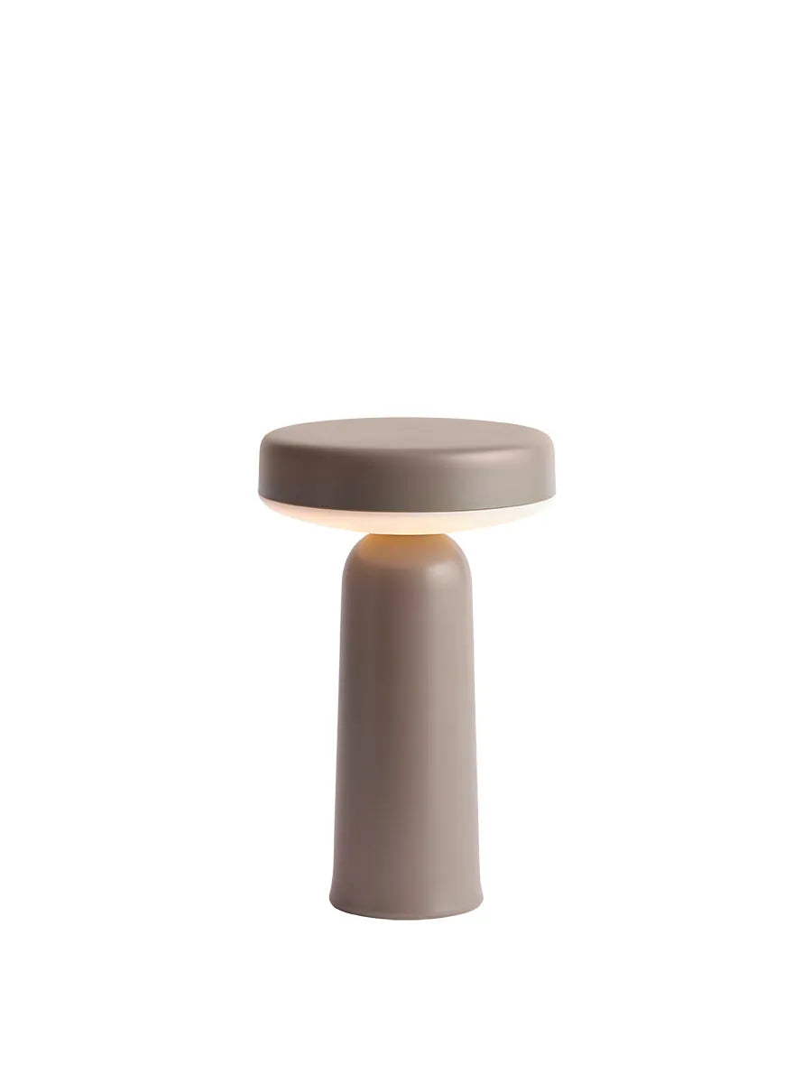 Ease Portable Lamp fra Muuto - Taupe - Jacobsen Plus