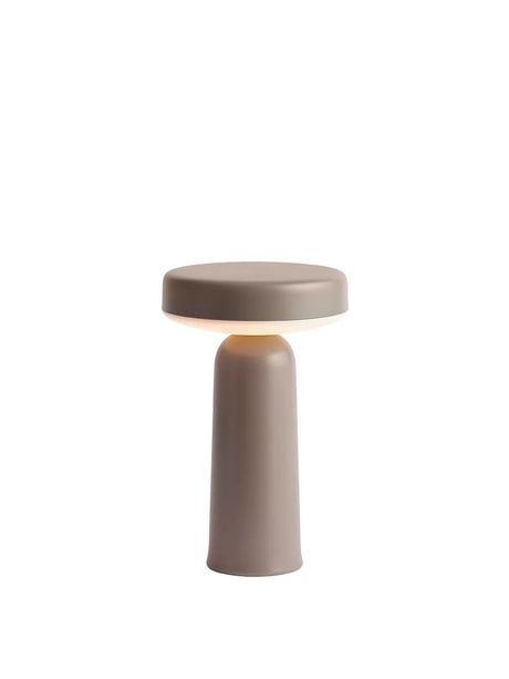 Ease Portable Lamp fra Muuto - Taupe - Jacobsen Plus
