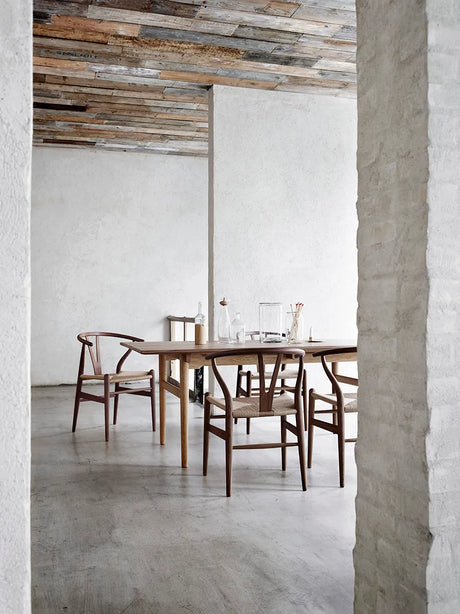 Y-stol CH24, Valnød lak af Hans J. Wegner - 2 - Jacobsen Plus