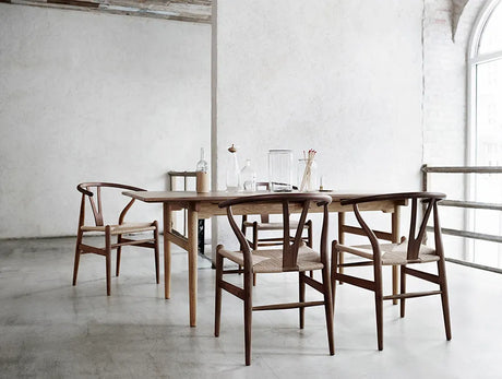 Y-stol CH24, Valnød lak af Hans J. Wegner - 3 - Jacobsen Plus