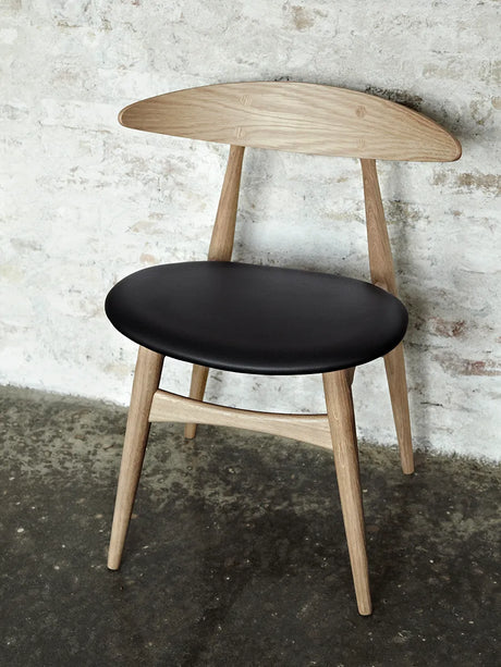 CH33 Stol, sæbebehandlet eg/sort læder af Hans J. Wegner - 2 - Jacobsen Plus