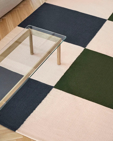 Ethan Cook Flat Works, 170x240 cm fra Hay - 2 - Jacobsen Plus
