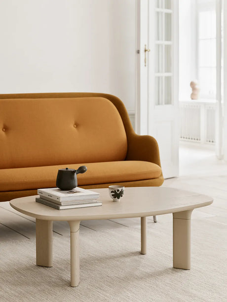JH63A Analog Coffee Table fra Fritz Hansen - Walnut - Jacobsen Plus