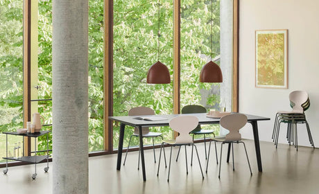3101 Myren Stol i farvet ask af Arne Jacobsen - Pale Rose / Krom - Jacobsen Plus