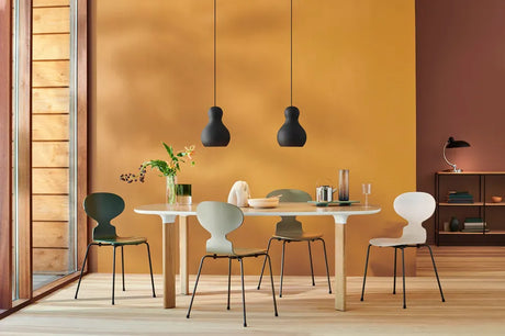 3101 Myren Stol i farvet ask af Arne Jacobsen - Pale Rose / Krom - Jacobsen Plus