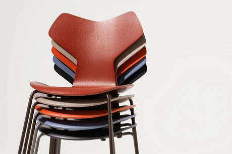 3130 Grand Prix stol i farvet ask af Arne Jacobsen - Pale Rose / Krom - Jacobsen Plus
