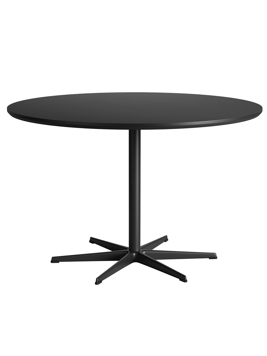 Piet Hein A825 Spisebord, Ø120 cm fra Fritz Hansen - Sort laminat m. sort ABS-kant - Sort stel - Jacobsen Plus