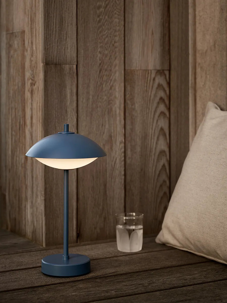 Clam Portable Lamp fra Fritz Hansen