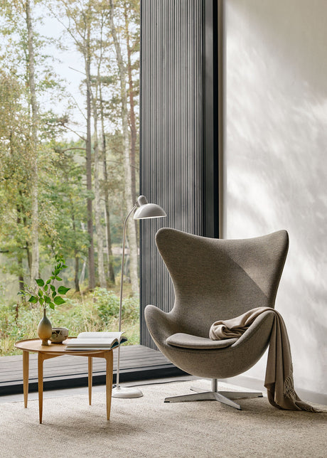 3316 Ægget loungestol, stel i børstet aluminium af Arne Jacobsen - 1 - Jacobsen Plus