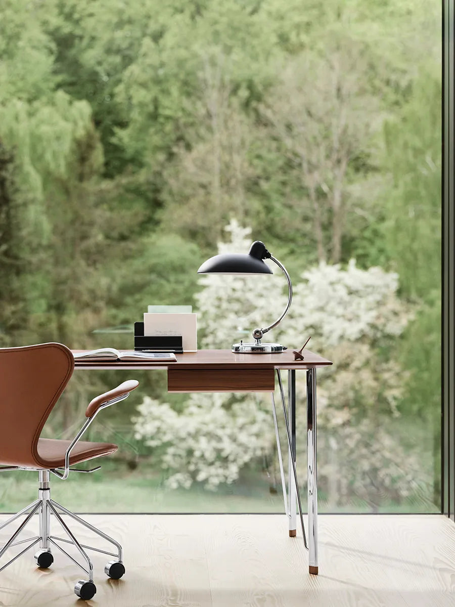 3217 Serie 7 Kontorstol af Arne Jacobsen