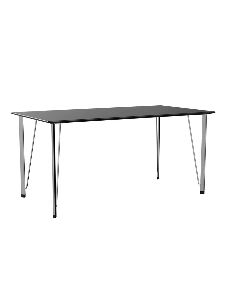 FH3605™ Skrivebord af Arne Jacobsen