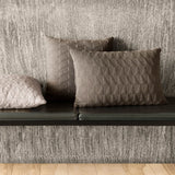 Trapez Pude 50x50 i earth brown af Arne Jacobsen - 2 - Jacobsen Plus