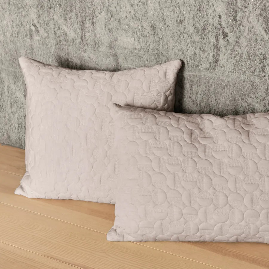 Vertigo Pude 60x40 i sand af Arne Jacobsen