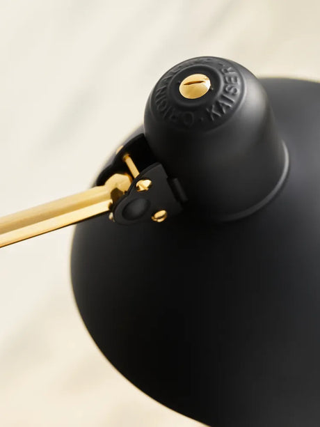 Kaiser Idell Gulvlampe fra Fritz Hansen - Sort - Jacobsen Plus