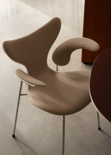 3208 Liljen med armlæn af Arne Jacobsen - 2 - Jacobsen Plus