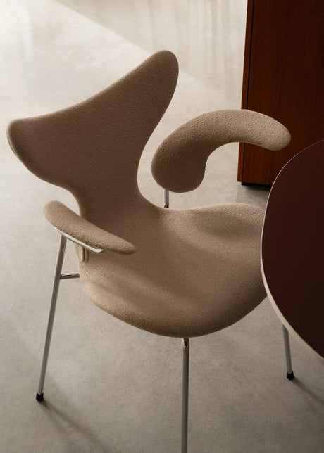 3208 Liljen med armlæn af Arne Jacobsen - 2 - Jacobsen Plus
