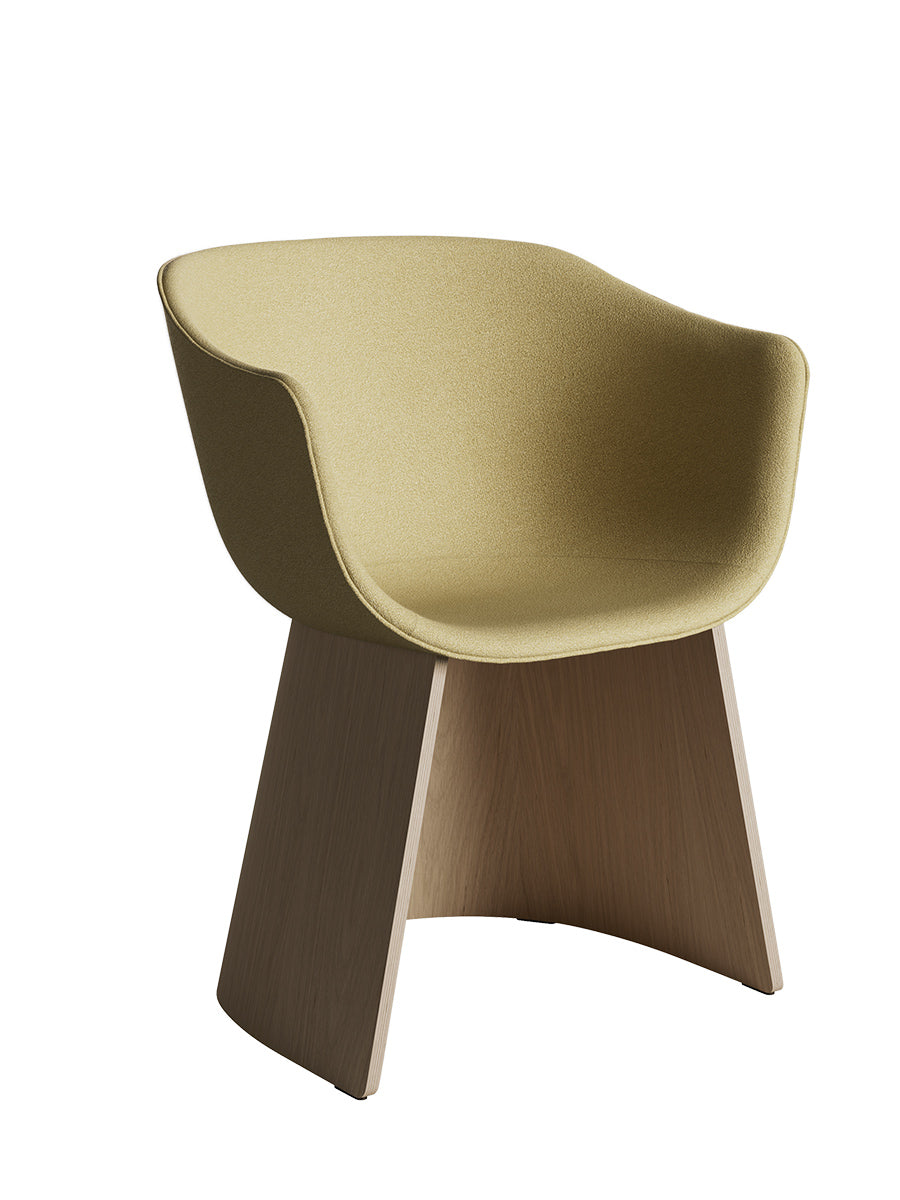 Fritz Hansen - Monolit spisebordsstol m. lave armlæn og finér base - Acca 0231 - Jacobsen Plus