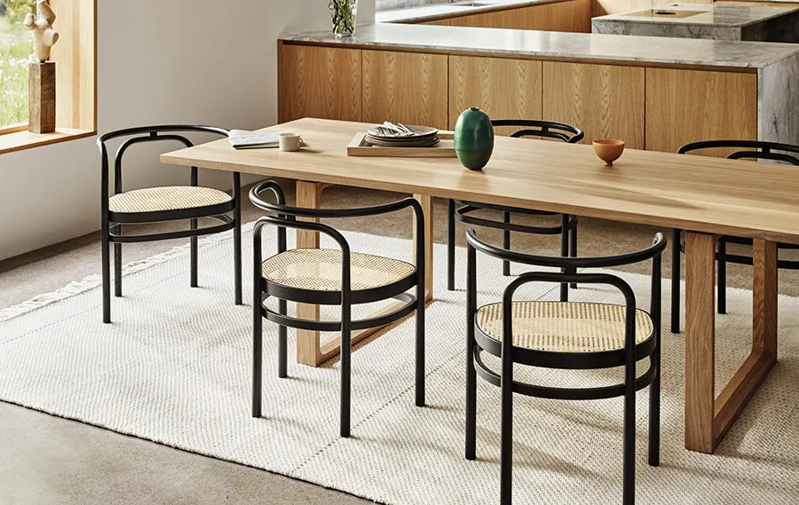 PK15 Stol, sortfarvet ask af Poul Kjærholm