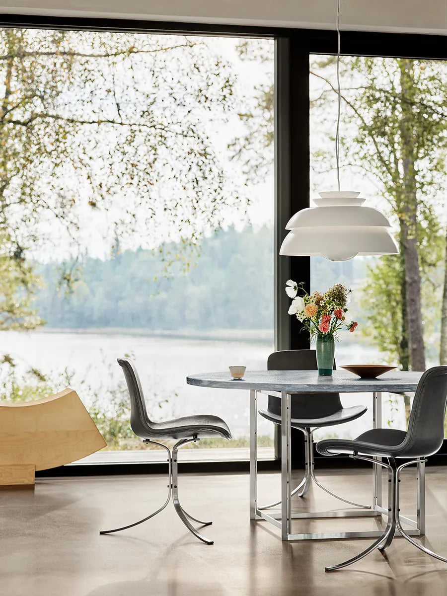 PK54 Bord af Poul Kjærholm