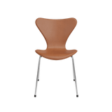 3107 Serie 7 stol, Tailored af Arne Jacobsen - Saddle Brown - Jacobsen Plus