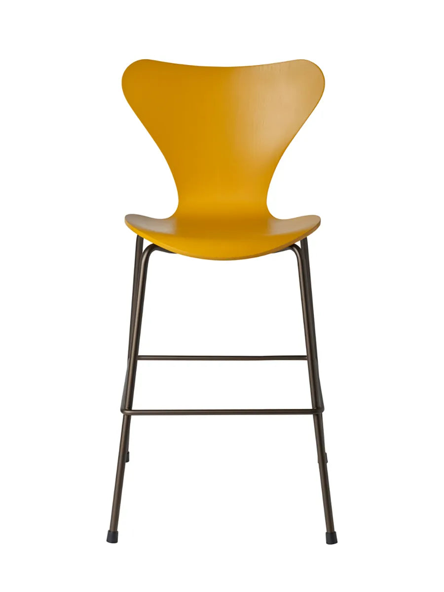 3177 Junior Højstol, farvet ask af Arne Jacobsen - Burnt yellow - Jacobsen Plus