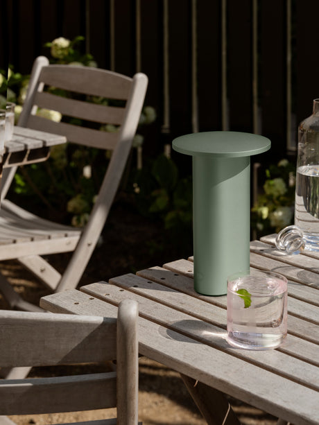 Solae Portable lampe af Cecilie Manz - Light Green - Jacobsen Plus