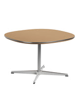 Piet Hein A202 Sofabord, 75 x 75 cm fra Fritz Hansen - Light Amber laminat m. alukant - Krom stel - Jacobsen Plus