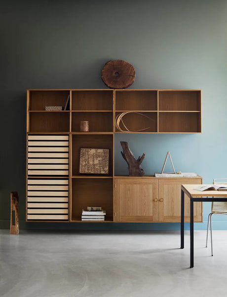 FK63 Kabinet med ben fra Carl Hansen & Søn - Dybde: 36 cm / Eg olie - Jacobsen Plus