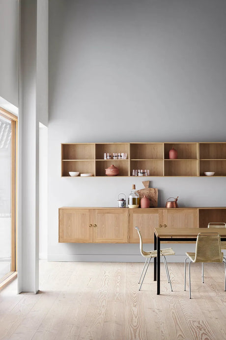 FK63 Reol fra Carl Hansen & Søn - Dybde: 27 cm / Eg olie - Jacobsen Plus