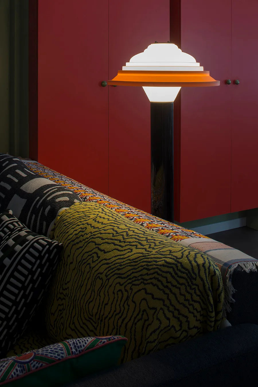 Sowden Light Floor Lamp FL4, black - 2 - Jacobsen Plus