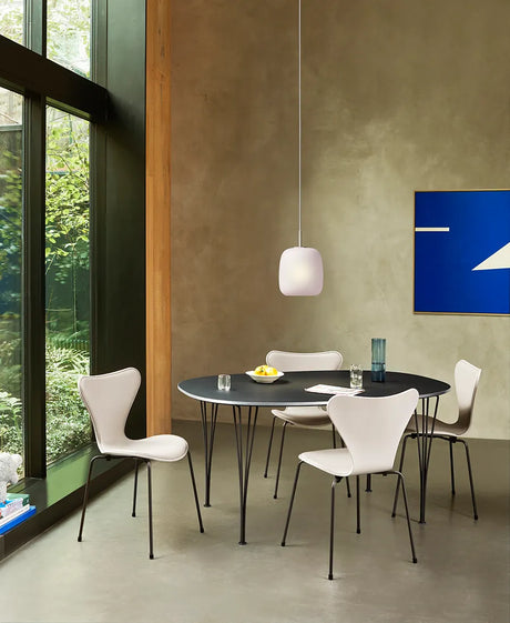 Piet Hein B612 Superellipse spisebord, 150 x 100 cm fra Fritz Hansen - Hvid laminat m. alukant - Jacobsen Plus