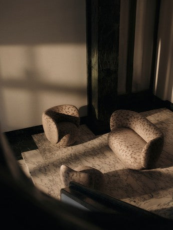 Rico Sofa 2-seater Cilla Taupe fra Ferm Living