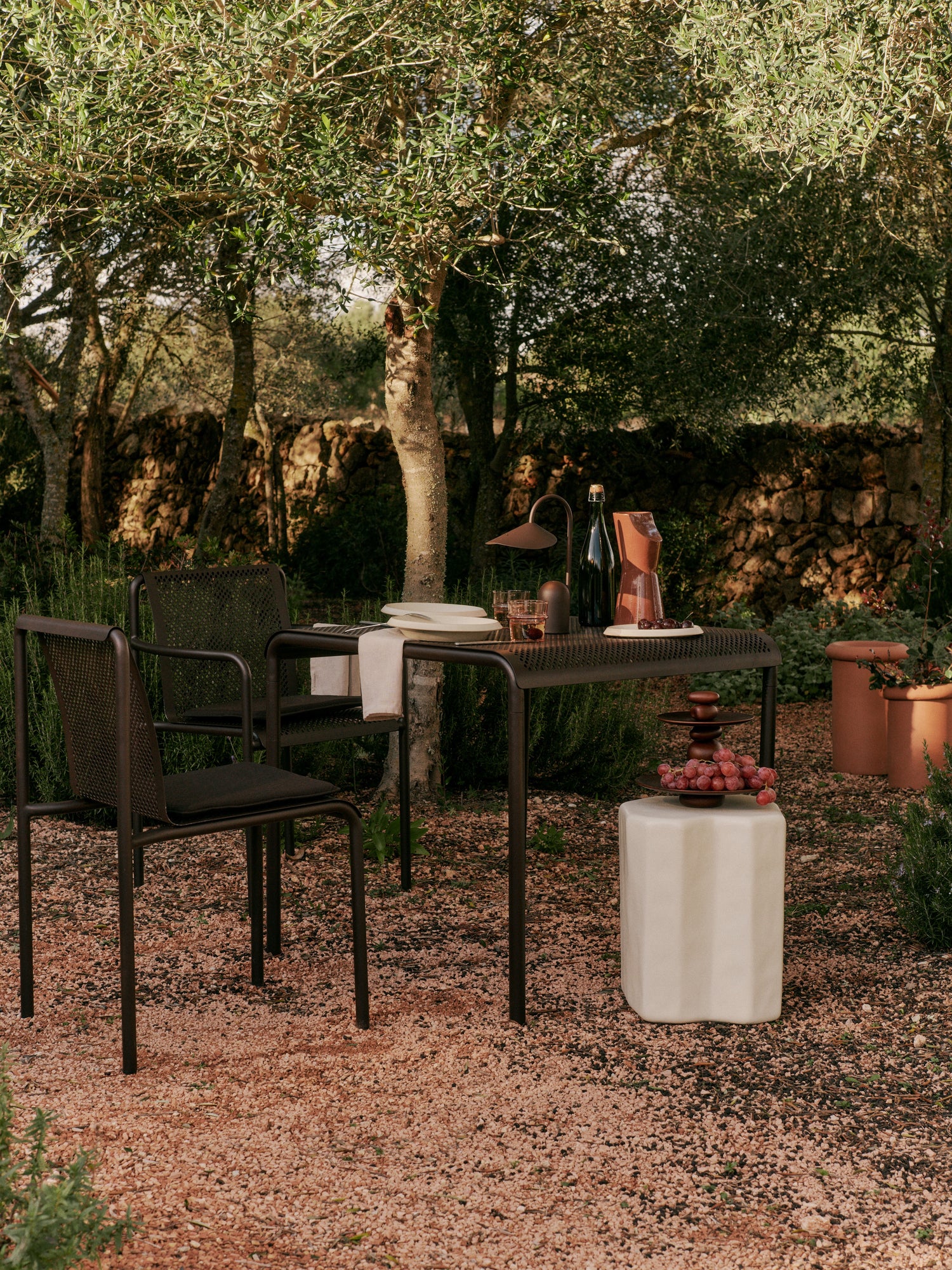 Dapple havebord, 80x80 fra Ferm Living