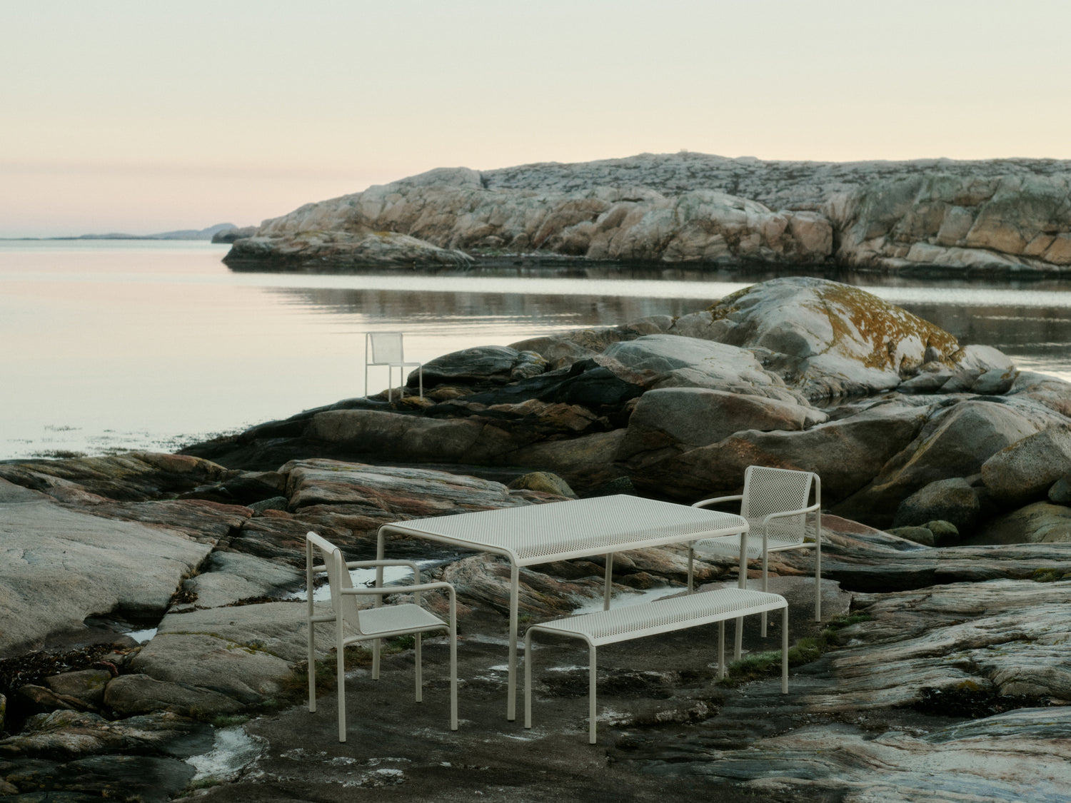Dapple havebord, 160x90 fra Ferm Living