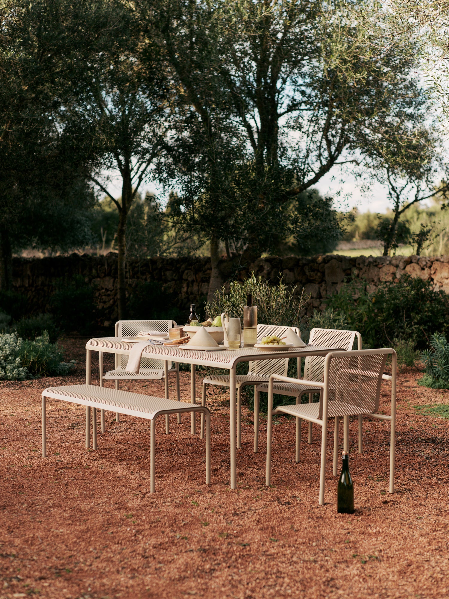 Dapple havebord, 160x90 fra Ferm Living