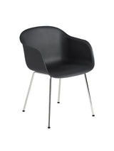 Fiber armchair Tube fra Muuto - Black- chrome base - Jacobsen Plus