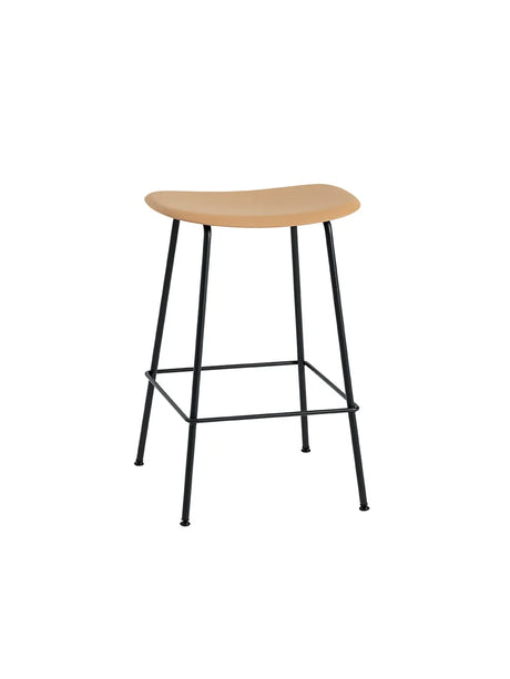 Fiber Counter stool fra Muuto - Lille / Ochre- black base - Jacobsen Plus