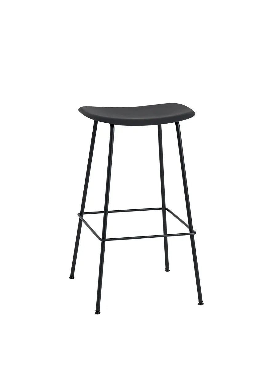Fiber Counter stool fra Muuto - Stor / Black- black - Jacobsen Plus