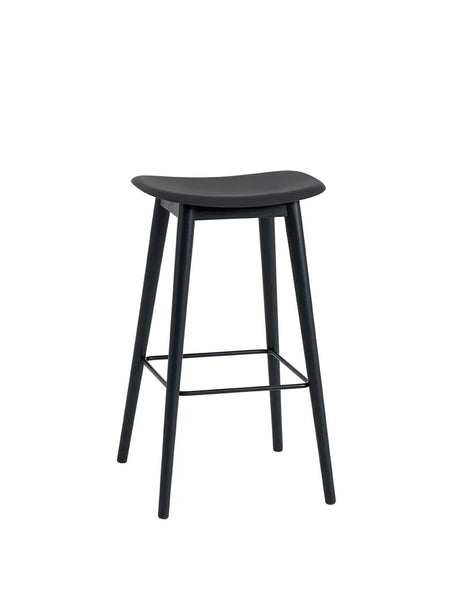 Fiber Bar Stool Wood fra Muuto - Stor / Black- black - Jacobsen Plus