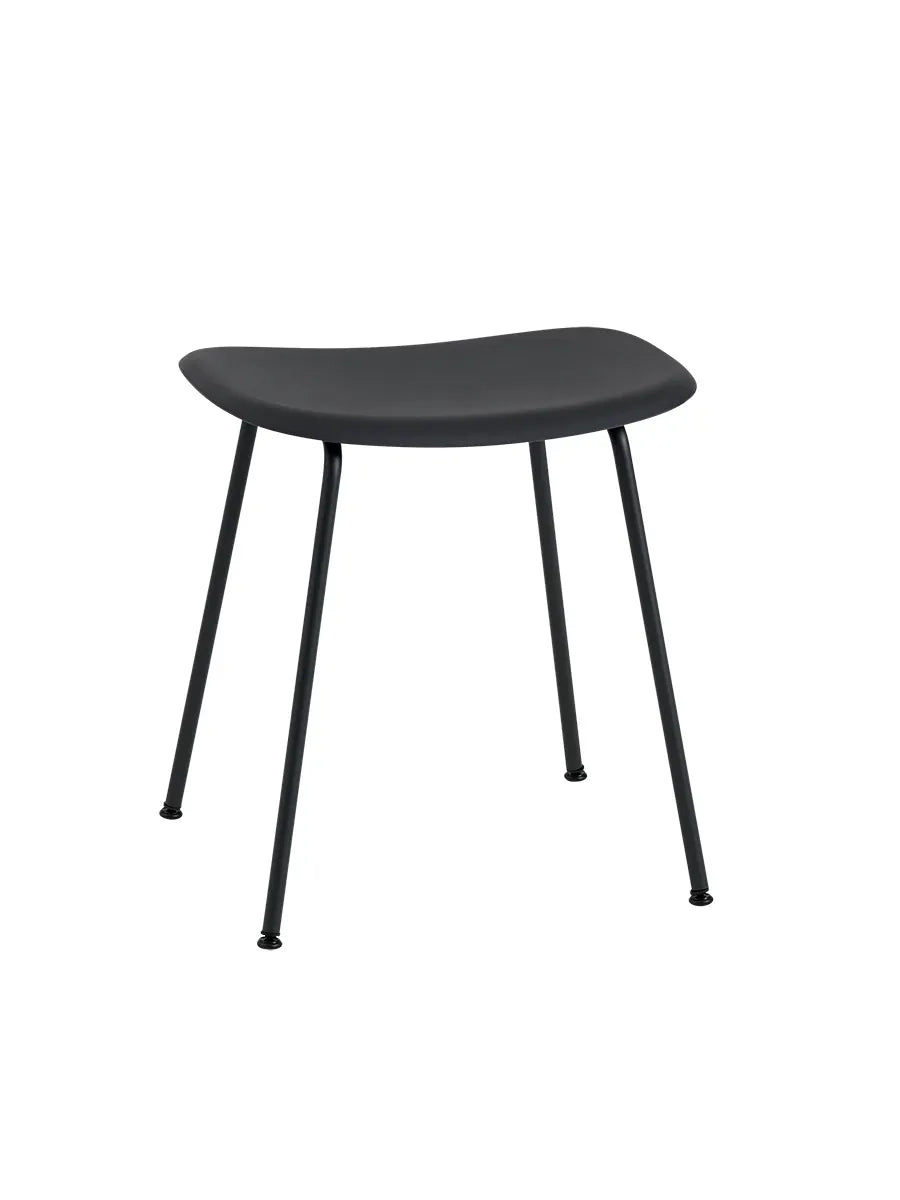 Fiber Stool Tube fra Muuto - Black- black base - Jacobsen Plus