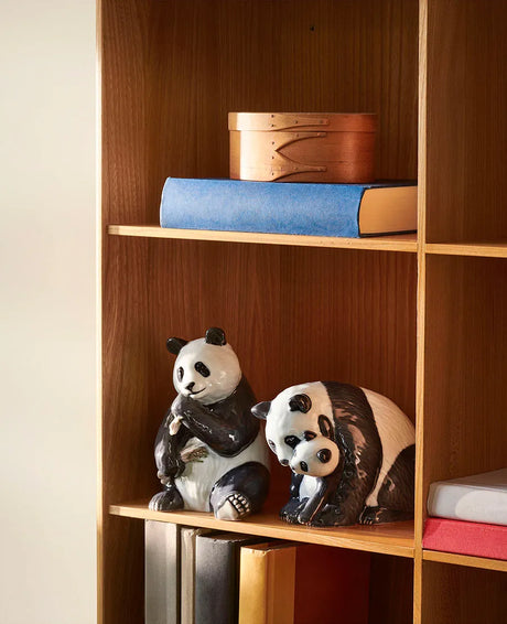 Royal Copenhagen Figurine Panda, med unge 13 cm - 3 - Jacobsen Plus