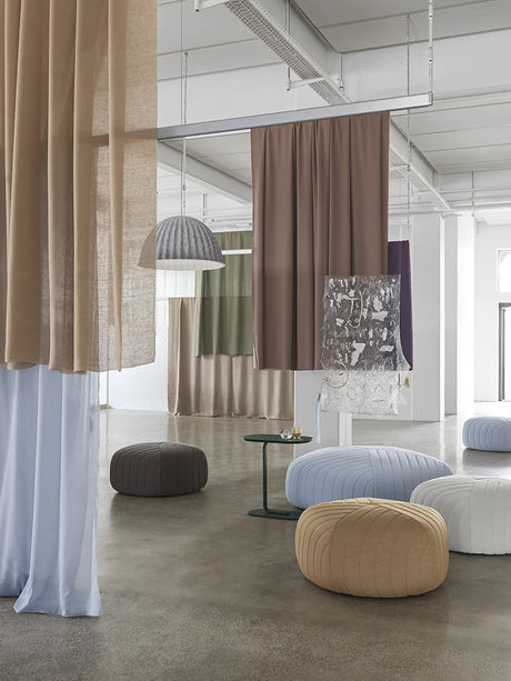 Five Pouf, large fra Muuto - Remix 933 - Grøn - Jacobsen Plus
