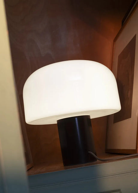 Bellhop Glass Table Lamp fra Flos - Bright Aluminium - Jacobsen Plus