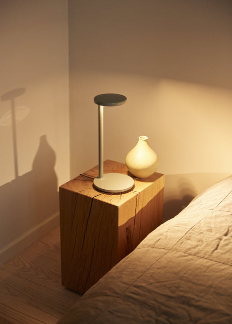 Oblique Bordlampe fra Flos - Grey / 2700 K - Jacobsen Plus