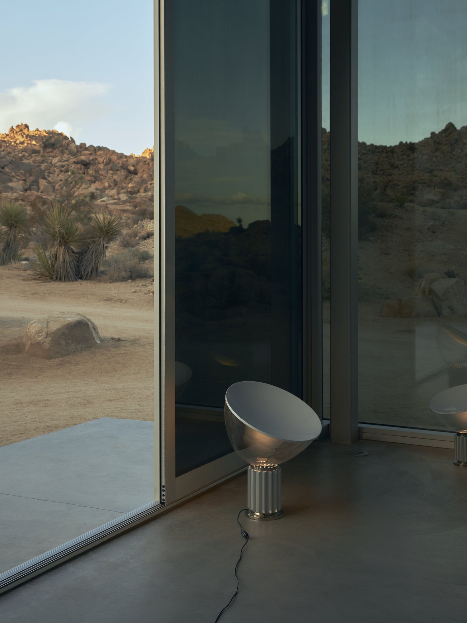 Taccia Bordlampe, small fra Flos