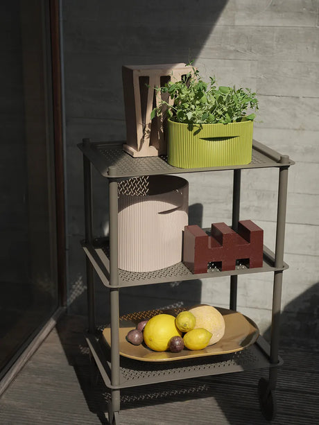 Ridge Planter, moss green fra Muuto - H 13 cm - Jacobsen Plus