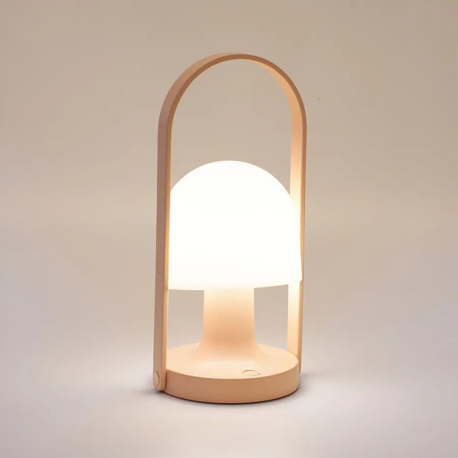 Follow Me pink bordlampe fra Marset