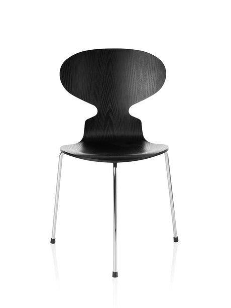 3100 Myren med 3 ben af Arne Jacobsen - Sort / Farvet ask - Jacobsen Plus