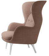 Ro Lænestol m. stel i aluminium fra Fritz Hansen - Christianshavn - 1130 Light Red Uni - Jacobsen Plus
