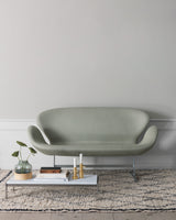 3321 Svanesofa af Arne Jacobsen - 2 - Jacobsen Plus